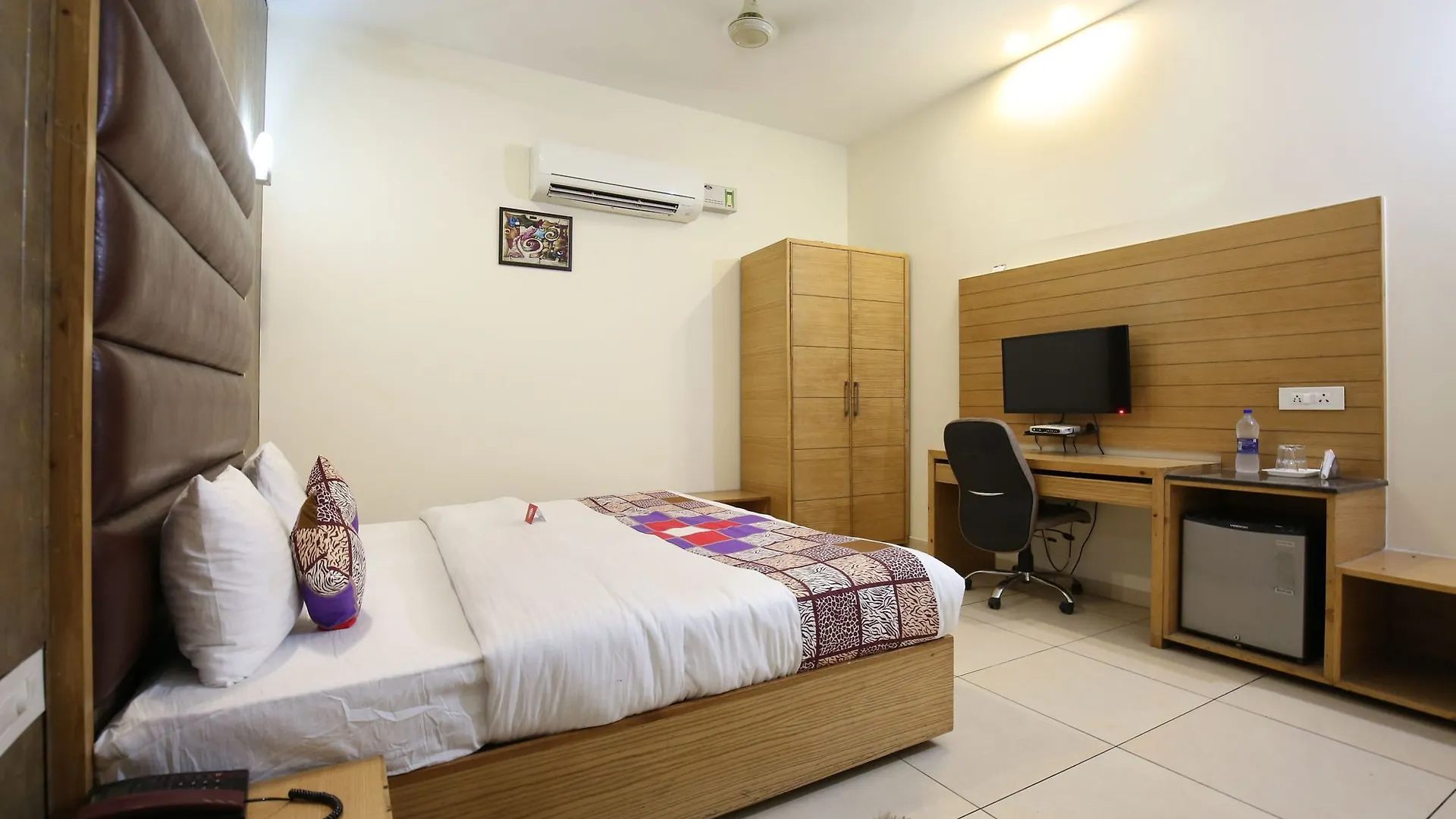 *** Hotel Fabhotel Citi Inn Zirakpur India